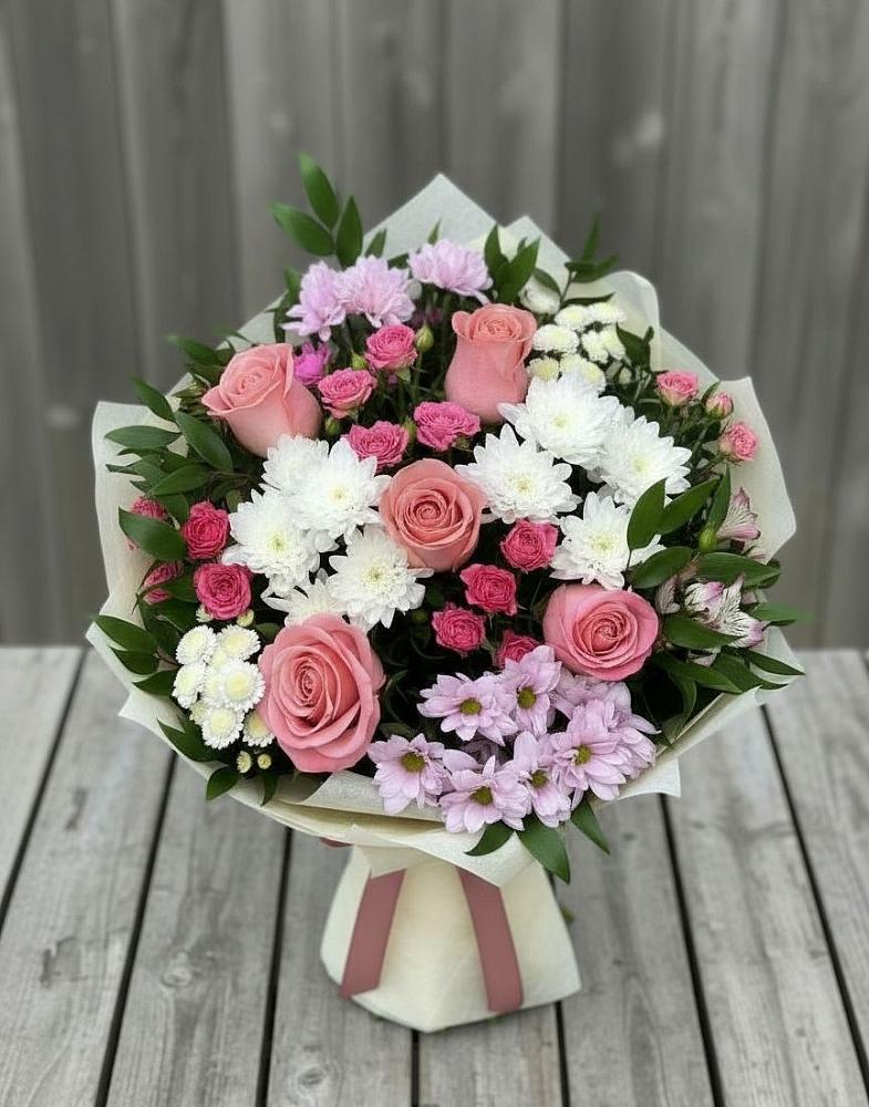 Букет цветов из: Альстромерии, Гвоздики, Розы и Хризантемы в Новотроицке
