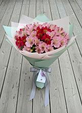 Букет цветов из:  Альстромерии в Новотроицке