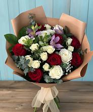 Букет цветов из:  Розы и Альстромерии в Новотроицке
