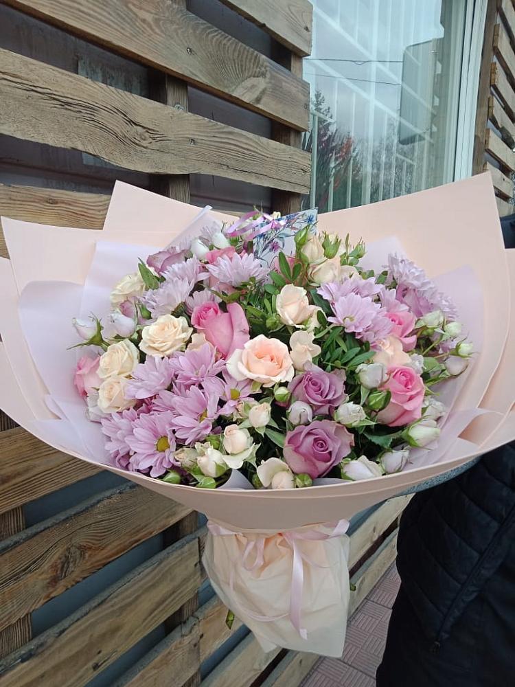 Букет цветов из: Розы и Хризантемы в Новотроицке