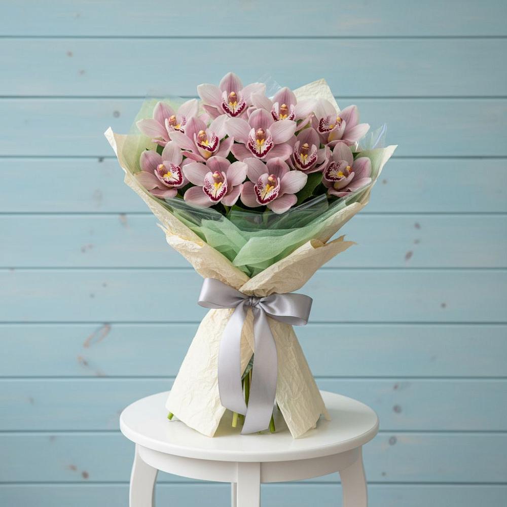 Букет цветов из: Орхидеи и Розы в Новотроицке