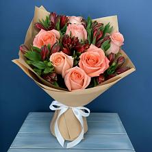 Букет цветов из:  Розы и Альстромерии в Новотроицке