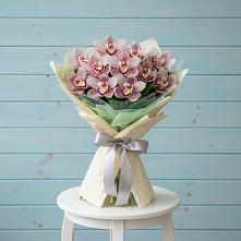 Букет цветов из:  Орхидеи и Розы в Новотроицке