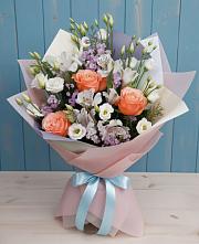 Букет цветов из:  Лизиантусы, Розы, Альстромерии и Гипсофила в Новотроицке