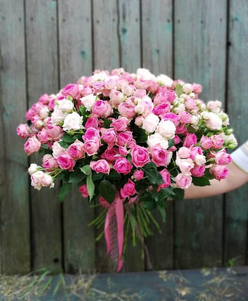 Букет Розовые кустовые розы Натали и Лав Лидия в Новотроицке