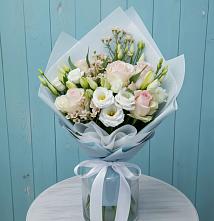 Букет цветов из:  Розы и Лизиантусы в Новотроицке