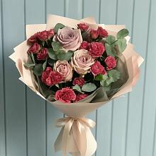 Букет цветов из:  Гвоздики и Розы в Новотроицке